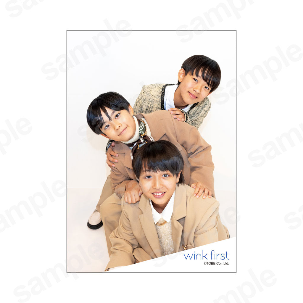 Artist original photo 4/wink first