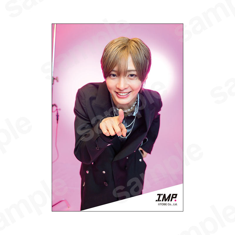 「IMP. LIVE TOUR 2026 MAGenter」グッズオリジナルフォト1／佐藤新